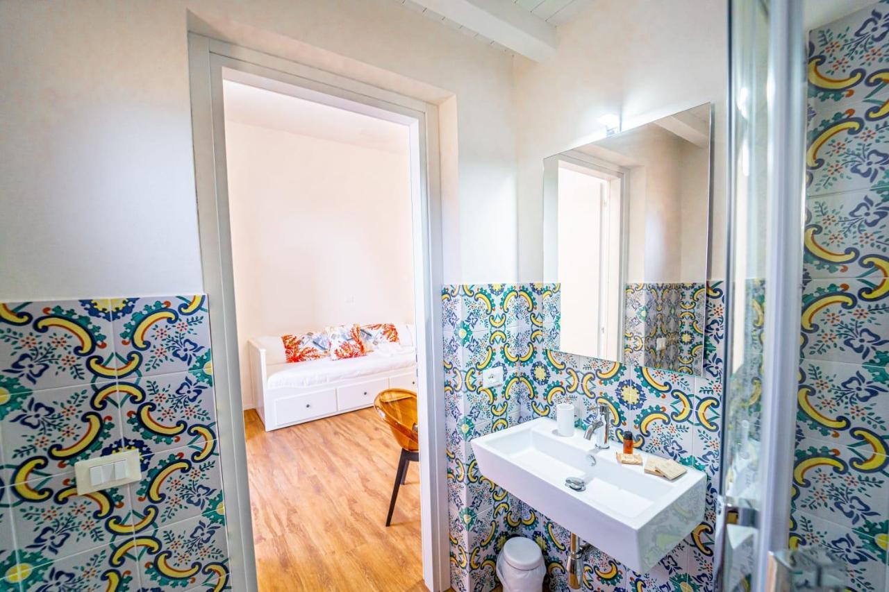 Gioia Mia Suites 카스텔라마레델골포 외부 사진