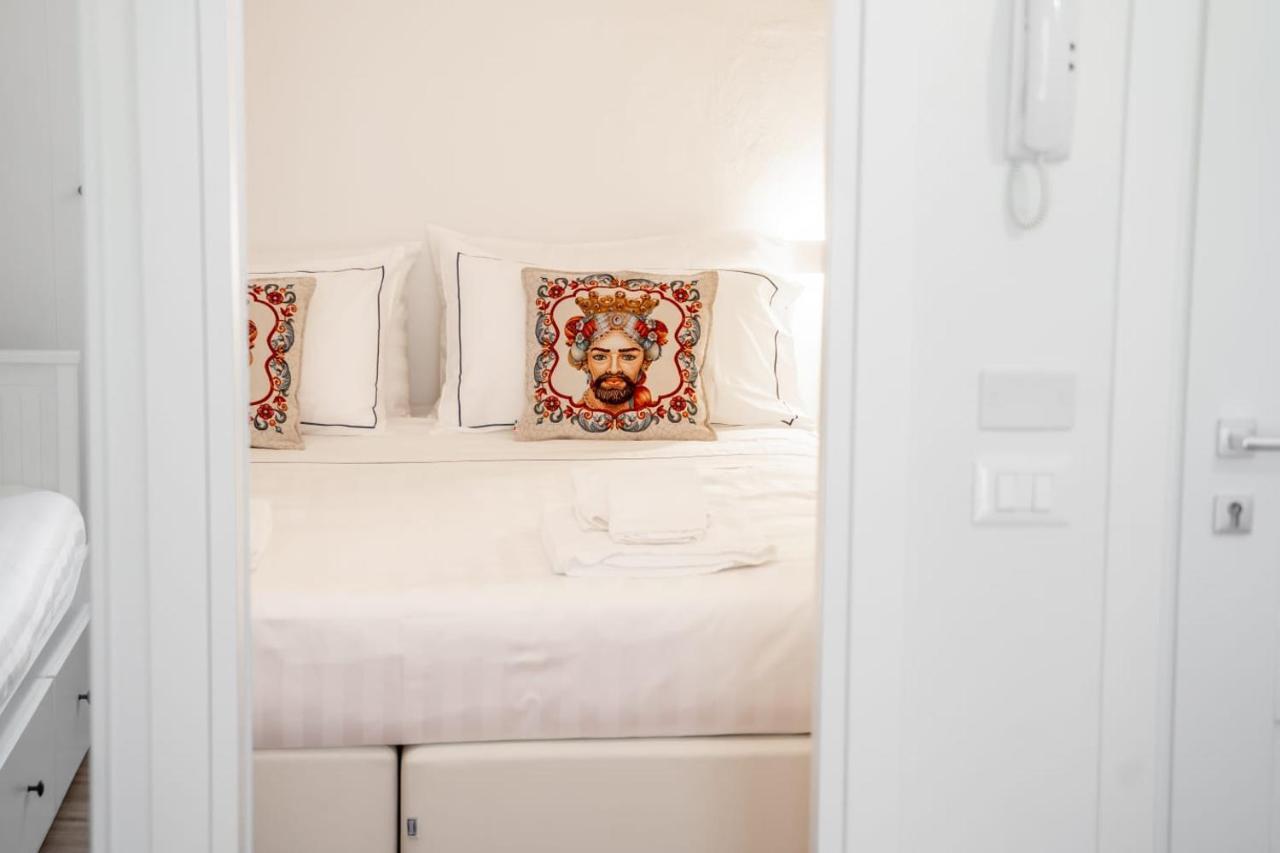 Gioia Mia Suites 카스텔라마레델골포 외부 사진