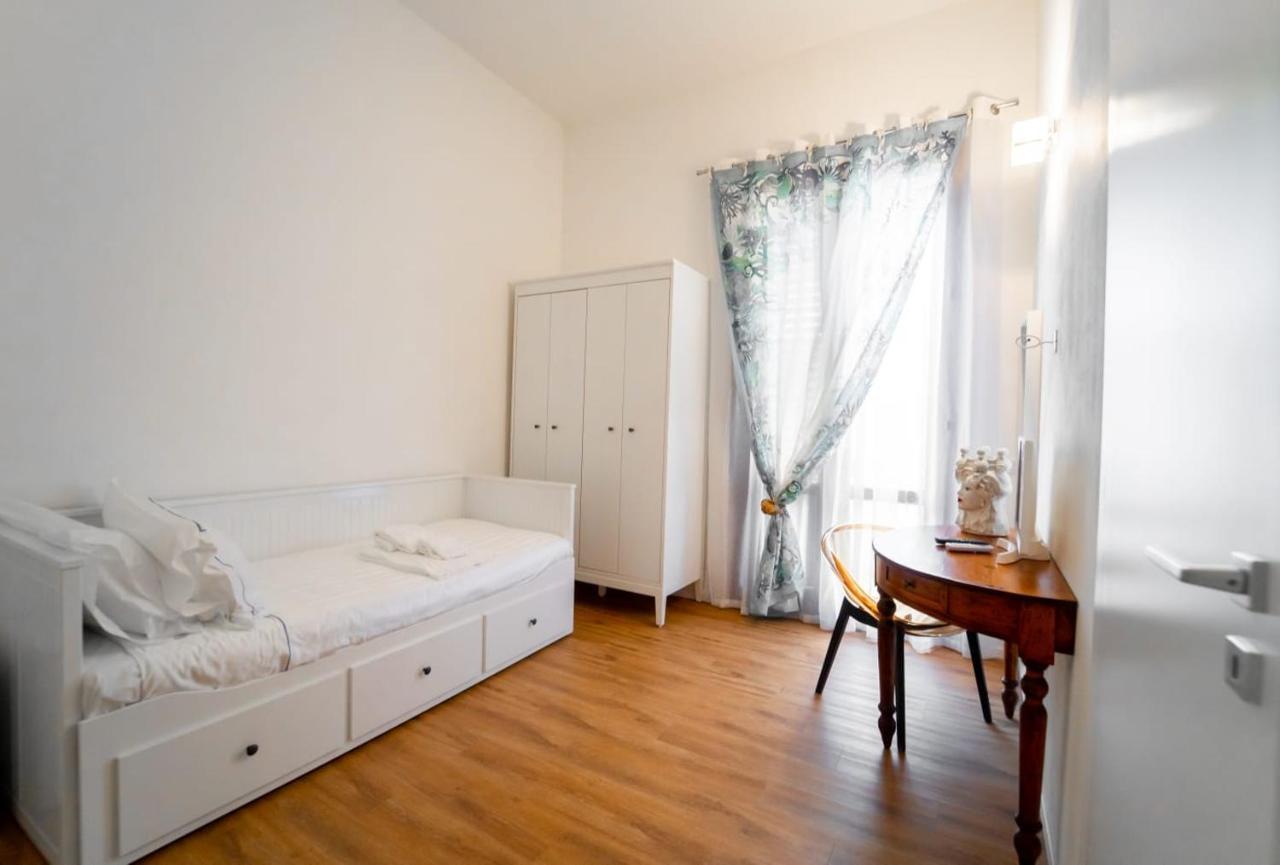 Gioia Mia Suites 카스텔라마레델골포 외부 사진