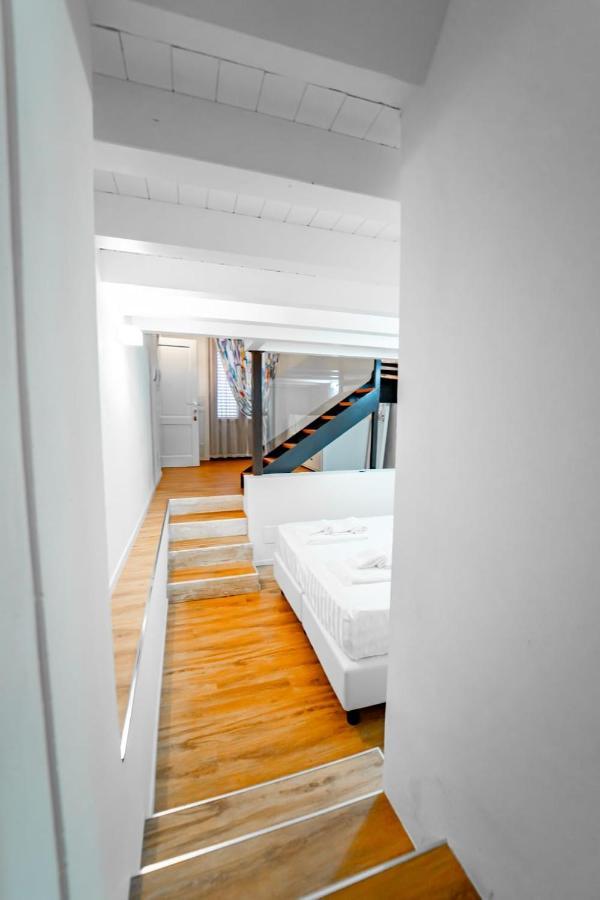Gioia Mia Suites 카스텔라마레델골포 외부 사진