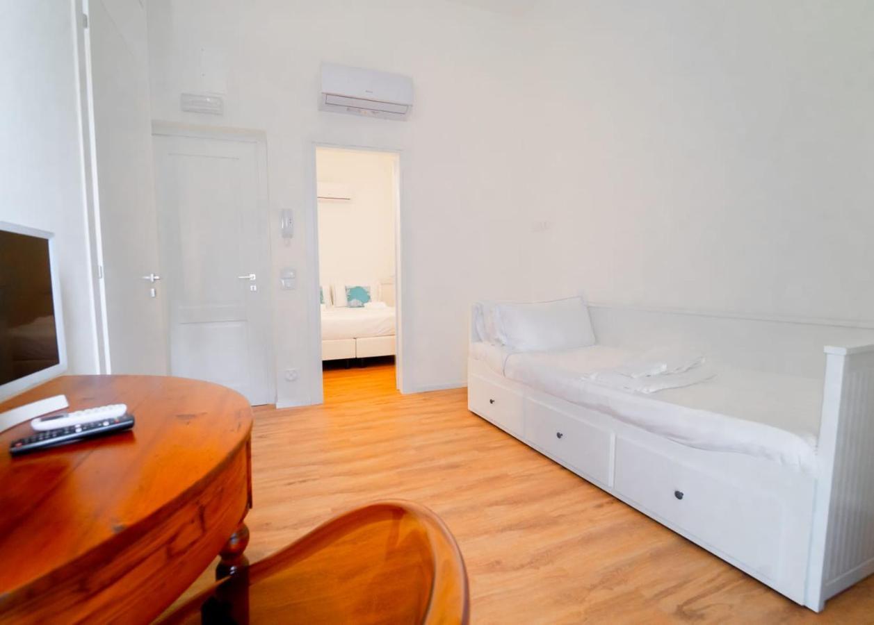 Gioia Mia Suites 카스텔라마레델골포 외부 사진