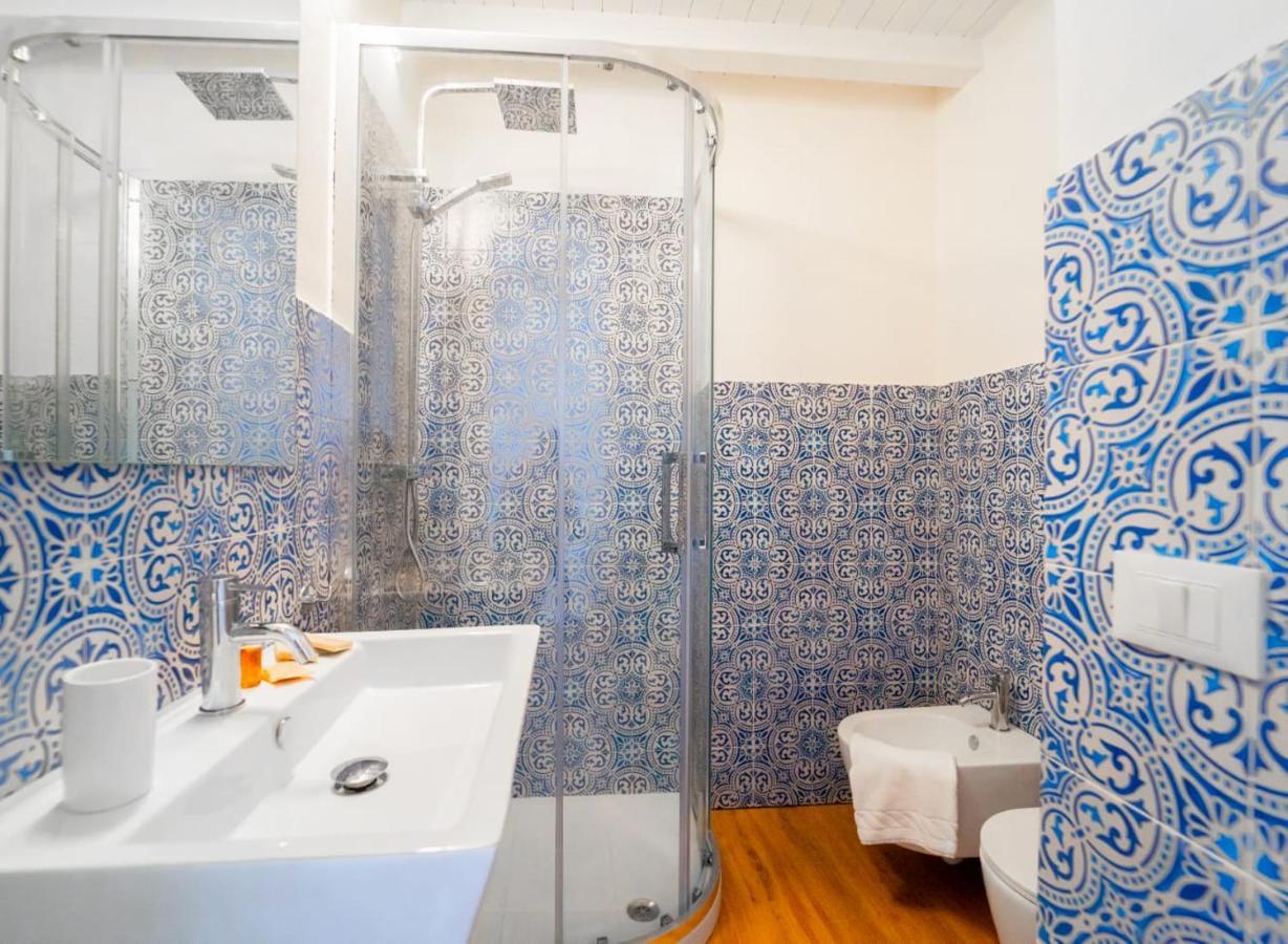 Gioia Mia Suites 카스텔라마레델골포 외부 사진