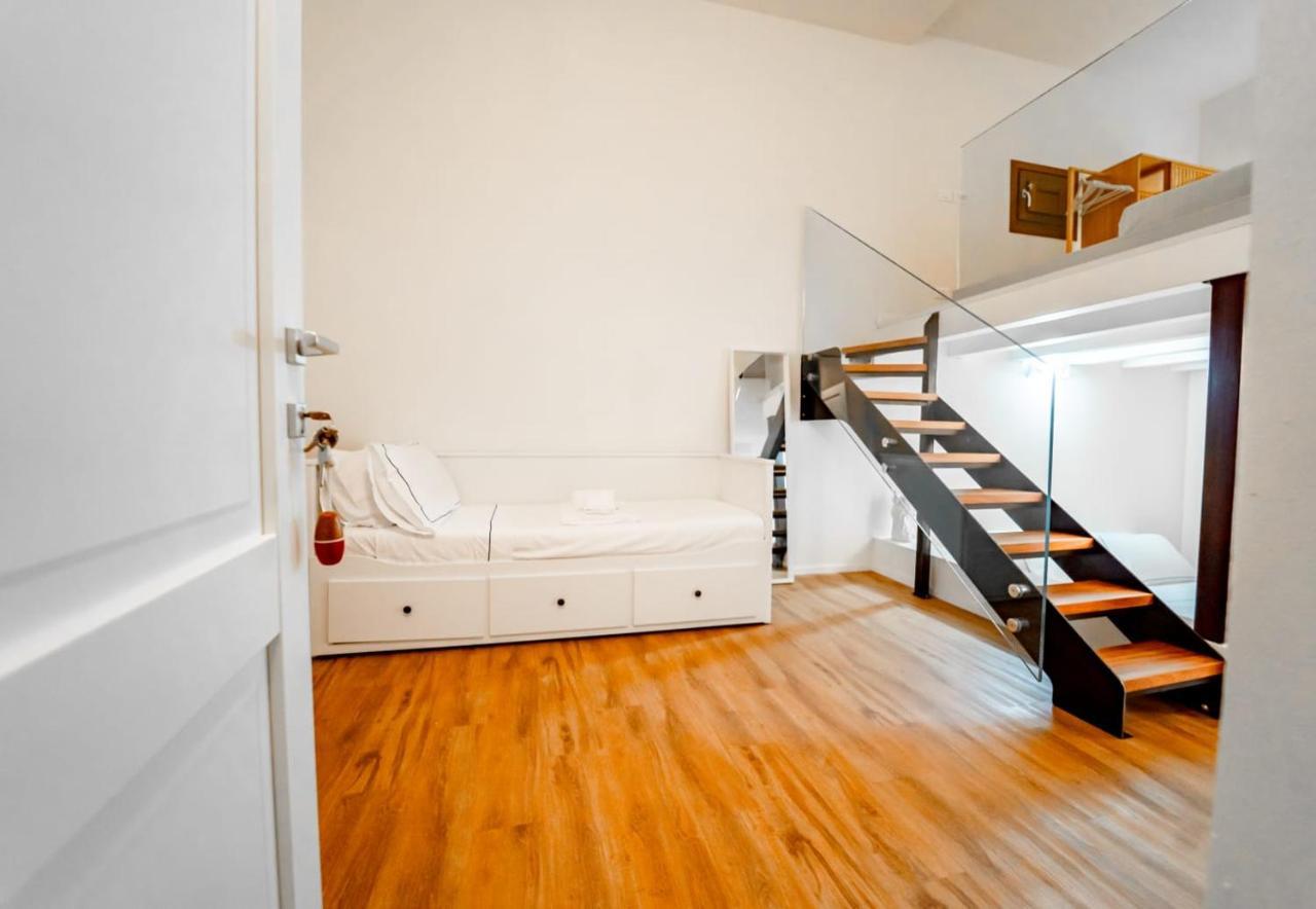 Gioia Mia Suites 카스텔라마레델골포 외부 사진
