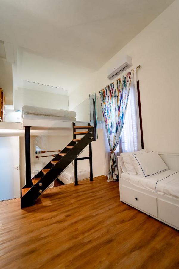 Gioia Mia Suites 카스텔라마레델골포 외부 사진